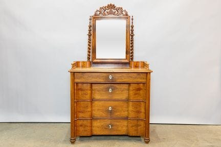 coiffeuse d'epoca con specchio e quattro cassetti;