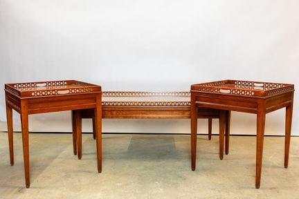 Set vintage inglese in mogano con una coppia di ta