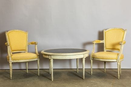 set neoclassico in legno dipinto con tavolo fantas