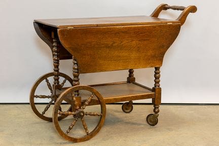 carrello bar in rovere

Carrello bar in rovere  - 