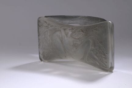 René LALIQUE (1860-1945). Fauno y ninfa (modelo cr