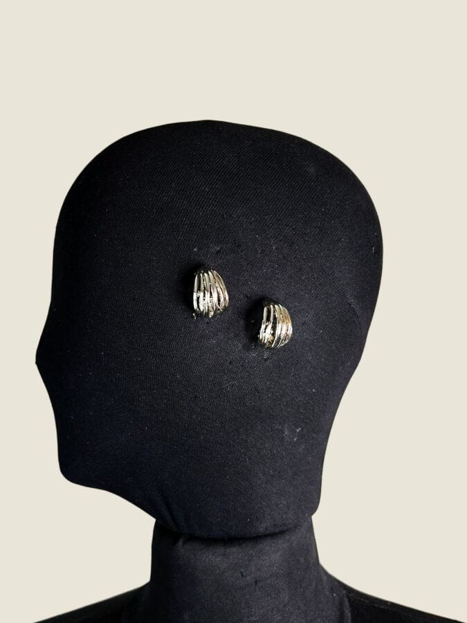 CHRISTIAN LACROIX Paire de créoles en argent 925 millièmes - monogrammée
Ht : 2,5 cm