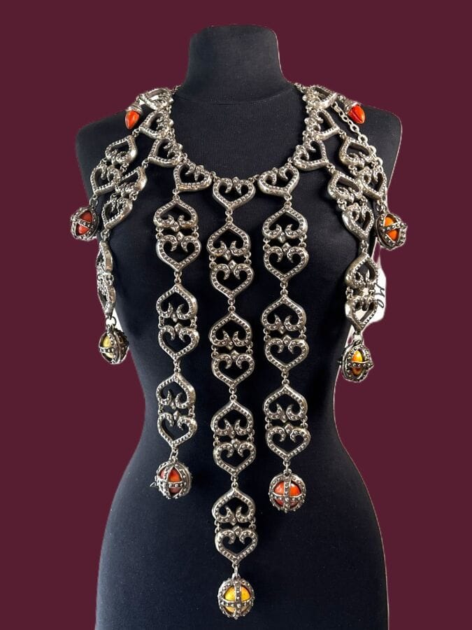 MARIA BARON Marhadjah statement necklace - TMB logo
Length: 60 cm (adjustable)
Height: 40 cm