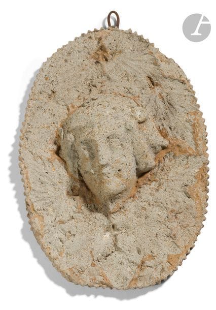 Henri SALINGARDES (1872-1947)
Portrait de femme
Médaillon en ciment patiné à l’ocre.
(Usures).
18.5 x 13.5 cm

Provenance :
Famille de l’artiste.