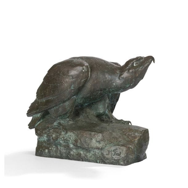 MAXIMILIEN FIOT (1886-1953) 
Rapace 
Sculpture. Épreuve en bronze à patine médaille et vert antique. Fonte à la cire perdue. Édition ancienne. Usures aux patines. Signée M. FIOT et porte le cachet SUSSE Frères et la mention Cire perdue sur la terrasse. H. 33 cm - L. 50 cm