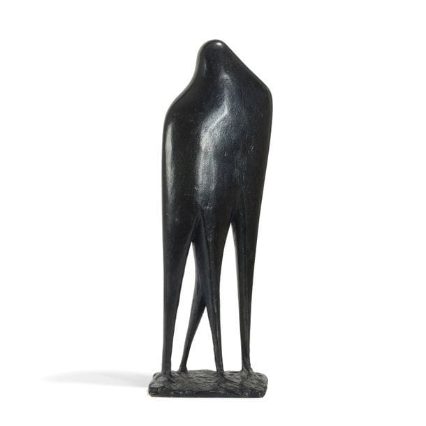 MOIRIGNOT (XXe-XXIe) 
Le couple 
Sculpture. Épreuve en bronze à patine bleu-nuit. Signée MOIRIGNOT et porte la marque du fondeur Susse Fondeur Paris sur la terrasse. H. 30 cm