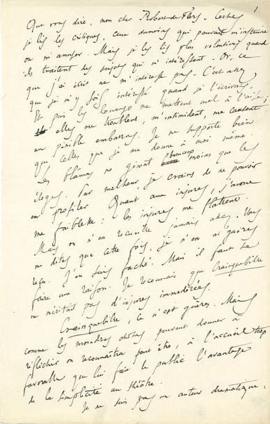 FRANCE Anatole (1844-1924) [AF 1896, 38e f].
MANUSCRIT autographe avec L.A.S. « A. France », [avril 1903], à Robert de FLERS ; 5 pages et quart in-fol. avec ratures et corrections.

Réaction aux critiques de sa pièce Crainquebille sous forme d’entretien avec Robert de Flers.
[La pièce a été créée au théâtre de la Renaissance le 28 mars 1903, avec Lucien GUITRY dans le rôle-titre. L’article de Robert de Flers, intégrant le texte d’Anatole France, a paru dans Le Figaro du 6 avril 1903 sous le titre « Critique des Critiques ».]
Dans sa lettre d’envoi, qui sert de couverture, France prie R. de Flers « d’intercaler dans ce texte vos questions avec le développement et le tour que vous jugerez convenable. C’est une conversation, et je ne me suis pas permis de vous faire parler » ; il le remercie aussi pour son bel article… « Que vous dire, mon cher de Flers ! Certes, je lis les critiques, ceux du moins qui pourraient m’instruire ou m’amuser ». Or ce qu’il écrit lui-même ne l’intéresse plus. De plus « les louanges me mettent mal à l’aise » : les blâmes le gênent beaucoup moins, « quant aux injures, j’avoue ma faiblesse : les injures me flattent ». Il est fâché de n’en avoir pas reçu cette fois, mais se fait une raison : « Je reconnais que Crainquebille ne méritait pas d’injures immodérées »… Bien qu’il ne soit pas auteur dramatique il trouve « qu’aujourd’hui au théâtre, le métier tue l’art. […] Vous aussi, mon cher Robert de Flers, vous sentez ce qu’il y a de mauvais à remplacer l’observation par des agencements purement mécaniques. Vous le sentez puisque vous faites d’excellent théâtre ». Il ajoute qu’il a toujours « adoré la simplicité du théâtre grec et du théâtre de Guignol », même s’il admire « les autres formes d’art dramatique ». Il revient enfin sur le dénouement de Crainquebille, et la mise en scène et l’interprétation, « au dessus de toute louange ».
On joint une L.A.S., Jeudi (1 p. in-8), remerciant Robert de Flers de « ce que vous avez dit avec