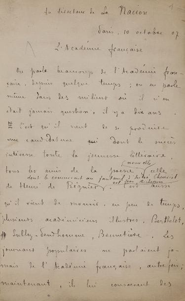 GOURMONT Remy de (1858-1915).
MANUSCRIT autographe signé « Remy de Gourmont », L’Académie Française, Paris 10 octobre 1907 ; 19 pages in-8, reliure demi-maroquin grenat à coins.

Intéressant article sur l’Académie française, sous forme de lettre au directeur de La Nacion.
Depuis quelque temps on parle de l’Académie même dans les milieux où il n’en était jamais question, car il vient de se produire « une candidature dont le succès intéresse toute la jeunesse littéraire, tous les amis de la poésie nouvelle, celle de Henri de RÉGNIER, dont le concurrent au fauteuil d’André THEURIET est Jean RICHEPIN [c’est Richepin qui sera élu, Henri de Régnier ne le sera qu’en 1911]. C’est aussi qu’il vient de mourir, en peu de temps, plusieurs académiciens illustres, BERTHELOT, SULLY-PRUDHOMME, BRUNETIÈRE »... Après avoir évoqué le prestige du titre, Gourmont passe en revue les membres de l’Académie : François COPPÉE, le plus populaire, sympathique et généreux ; Anatole FRANCE et Jules LEMAÎTRE, érudits et rêveurs ; «Eugène» [sic !] ROSTAND, célèbre pour son Cyrano et, à l’étranger, « le représentant le mieux accrédité de la poésie française » ; des auteurs dramatiques, toujours favorisés par l’Académie, tels que « les ancêtres » SARDOU et HALÉVY, ou l’habile CLARETIE, ou encore les trois jeunes, LAVEDAN, HERVIEU, DONNAY, dont il caractérise l’œuvre... Puis il évoque le groupe « fort restreint » des romanciers : Paul BOURGET, élu pour ses romans moraux et ses essais philosophiques, Maurice BARRÈS, choisi peut-être surtout pour « son attitude politique », Pierre LOTI, qui continue la tradition des littérateurs militaires ou marins... Il parle brièvement de FAGUET et de Gaston BOISSIER, puis passe au « groupe des historiens », qui contient, « parmi beaucoup de noms assez obscurs, quelques noms brillants » : HOUSSAYE, VOGÜÉ et son « ombre », un cousin archéologue homonyme, LAVISSE etc. L’Académie « tient à être non pas une compagnie exclusivement littéraire, mais une réunio