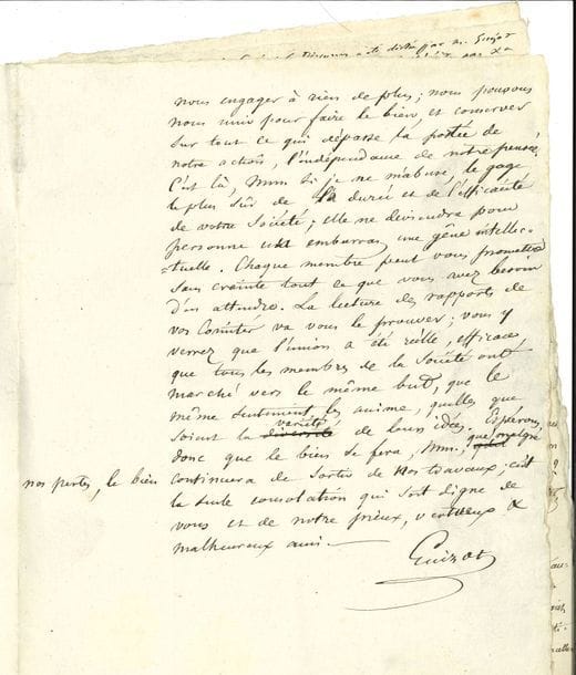 guizot François (1787-1874) homme politique et historien [AF 1836, 40e f].
MANUSCRIT en partie autographe signé « Guizot », [1827] ; et 3 L.A.S., 1840-1843, à LOUIS-PHILIPPE ; 4 pages in-4, et 7 pages in-8 ou in-4 (portrait joint).

Le manuscrit, dont la première moitié a été dictée à Émile Charton, le reste autographe, est le discours prononcé par Guizot en hommage à Auguste de STAËL, à qui il succède comme président de la Société de la Morale chrétienne.
19 octobre 1840 : encore à Londres (il sera nommé le 29 octobre au gouvernement), il assure le roi de son soutien : « Que le dévouement de tous vous suive et vous soutienne sur cette brèche où vous vivez sous le feu, pour le salut de tous ! »… – 29 janvier 1842 : sur les différends avec Lord ABERDEEN, notamment à propos de l’Afrique : « Et si nous avons cinquante ans de paix, nous resterons en Afrique, quand même »… – 7 avril 1843 « On est assez préoccupé en Allemagne des velléités de rapprochement que nous témoigne la Russie. Il importe, je crois, de n’en point parler »…
