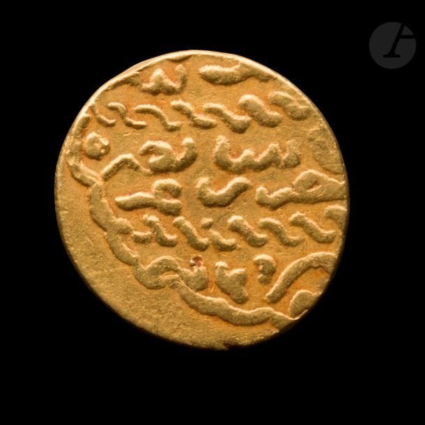MAMELOUKS
Faraj (801-815 H / 1399-1412)
Dinar d’or daté 808 H ? : 1405 au nom de Faraj ?, Madinat al-[?].
Poids : 3,6 g
TB
