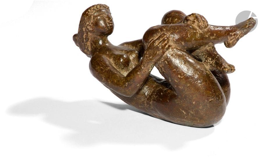 Antoniucci VOLTI (1915-1989)
Femme étendue
épreuve en bronze à patine brune.
Signée et numérotée 5/6.
Hauteur : 23 cm

Provenance : 
Galerie Robert Guiot, Paris.