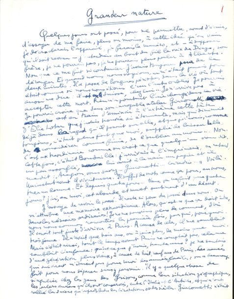 Louis ARAGON (1897-1982). Manuscrit autographe signé, Grandeur nature, 16 janvier 1966 ; 9 pages in-4.

Bel hommage à Alberto Giacometti, mort le 12 janvier, en hommage au sculpteur qu’il connaissait depuis son arrivée à Paris dans les années 1930 ; paru dans le n° 1114 des Lettres Françaises.
... « Il n’a jamais cessé, ce sculpteur, de se demander ce que c’était que la sculpture. Il gardait dans ses cartons, comme des notes, les dessins qu’il avait faits, multiples, des sculptures d’autres temps »... Pour qu’on ne lui reproche pas de faire parler les morts, Aragon veut témoigner de leur amitié en évoquant les dessins politiques que Giacometti lui a donnés. Il décrit les versions non publiées de La lutte anti-impérialiste et de La lutte anti-religieuse... Il rappelle que le sculpteur a commencé à travailler comme concepteur de meubles et d’objets pour le décorateur Jean-Michel Franck. Aragon dit tout l’intérêt qu’il accorde aux dessins des sculpteurs, et à leur peinture, tenant les toiles de Giacometti comme « aussi premières, aussi importantes pour la peinture, pour le sort de la peinture, que les toiles de Chardin »... Puis il cite Bazille, Seurat, Jacques Villon, Nicolas de Staël, qui n’ont peut-être pas encore la place qu’ils méritent. Il est incapable de dresser un portrait de son ami, « j’ai mal à Giacometti, comprenez-moi », et conseille la lecture de l’interview faite par P. Dumayet pour comprendre son besoin de « ratatiner », « d’amaigrir » ce qu’il voyait. Il rapporte une conversation à propos du cancer dont Giacometti souffrait : « C’était un héros qui parlait. Sans se trouver le moins du monde héroïque. [...] Maintenant il va falloir mesurer son absence ».
On joint 3 placards d’épreuves avec corrections autographes de cet article, reproduisant 3 dessins de Giacometti.

