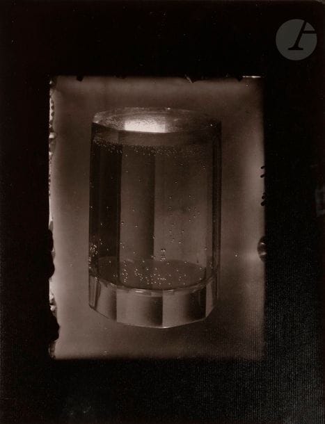 Josef Sudek (1896-1976)
Étude de motif, c. 1955.
Verre.
Épreuve argentique (c. 1960).
23,6 x 17,8 cm