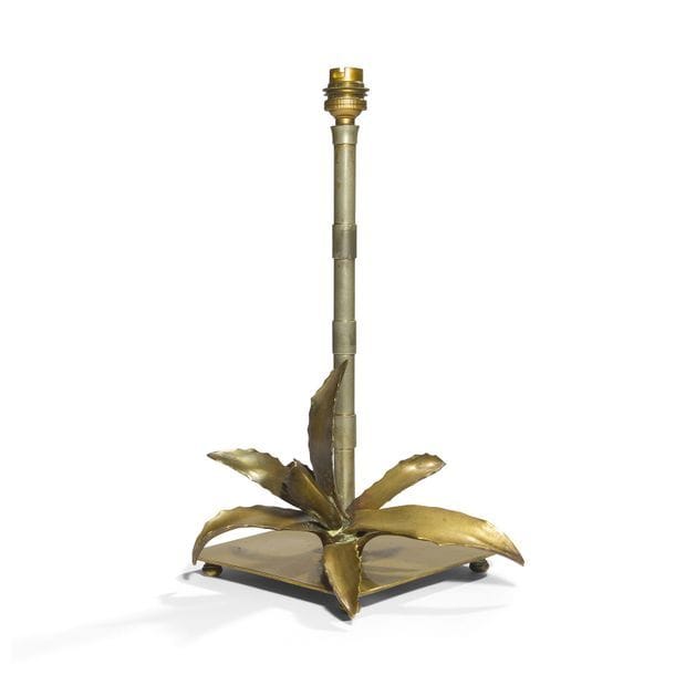 CHRISTIAN FJERDINGSTAD (1891-1968)  
Aloès 
Lampe. Laiton et étain. H. sans abat-jour : 32 cm 
 
Provenance : 
- Collection Christian Fjerdingstad  
- Famille de l'artiste.
