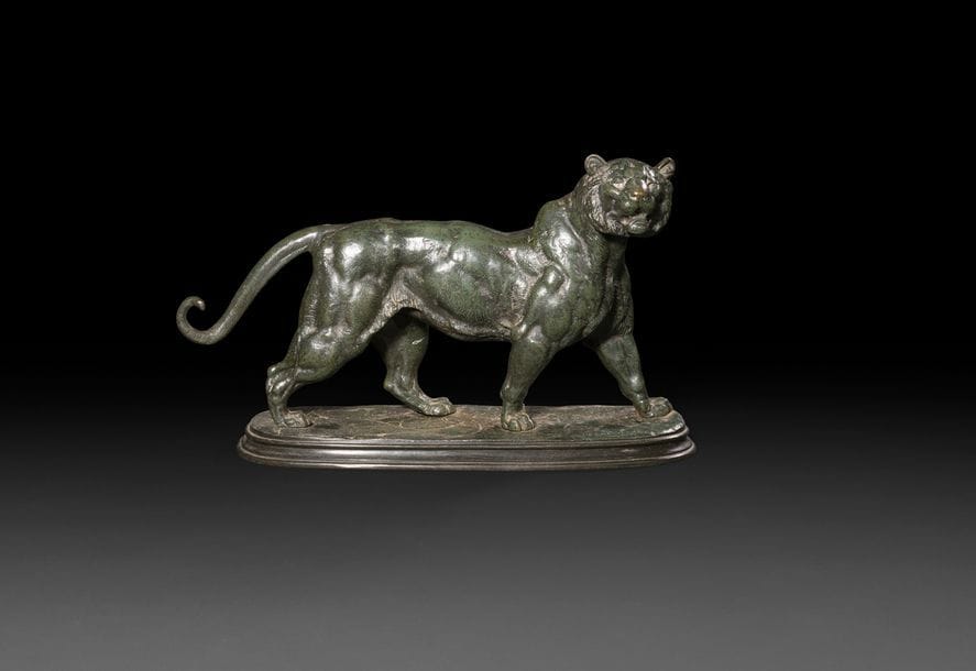 Édouard DELABRIèRE (1829-1910)
Lion marchant
Bronze à patine verte.
Porte les numéros 9578 et 454 à l’encre au-dessous.
H. : 27,5 cm et terrasse : 41,8 x 14 ,5 cm