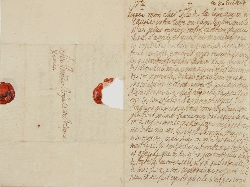 POLOGNE. MARIE-JOSÈPHE D’AUTRICHE (1699-1757) Reine de Pologne ; Archiduchesse d’Autriche, fille aînée de l’Empereur Joseph Ier, elle épousa en 1719 l’Électeur Frédéric-Auguste II de Saxe, élu en 1733 Roi de Pologne sous le nom d’Auguste III (1696-1763) ; elle est la grand-mère de Louis XVI. L.A.S., 8 juillet [1757], à son fils Xavier de Saxe, Prince de Pologne ; 2 pages et demie in-12, adresse avec cachet de cire rouge (brisé, petite déchirure par bris de cachet). 
   Une de ses dernières lettres, évoquant la bataille de Prague (6 mai 1757), gagnée par les Prussiens sur les Autrichiens, aux côtés desquels se battaient les Polonais menés par son mari et son fils ; elle mourra le 17 novembre.
   Elle dit sa joie à la réception de la lettre de son fils : « j’ai même ignorée si vous etes encore au monde et où, enfin tout ce quil pouvoit vous regardé, a moins ce que votre tres cher Père [Auguste III] m’en a mendé de W. [...] imaginez vous mes inquietudes surtout après la malheureuse Bataille du 6 de Maÿ a laquelle j’ai pourtant eue la consolation d’apprendre par les Prussiens mêmes que vous vous êtes bien comporté et même beaucoup distingués ». Elle s’inquiète des bruits sur la mort du feld-maréchal Browne, « ce seroit une perte affreuse et irrepparable pour l’Impce R., pour nous icÿ, et pour vous en particulier ». Elle est heureuse de savoir son fils hors de Prague. Elle adresse ses compliments à Charles de Lorraine [qui a échappé à Frédéric II et s’est réfugié dans Prague] : « ce me seroit la plus grande joÿe de le voir icÿ victorieux de ses et nos ennemis (mais entre nous dit pas autrement, que cela reste en nous) »...