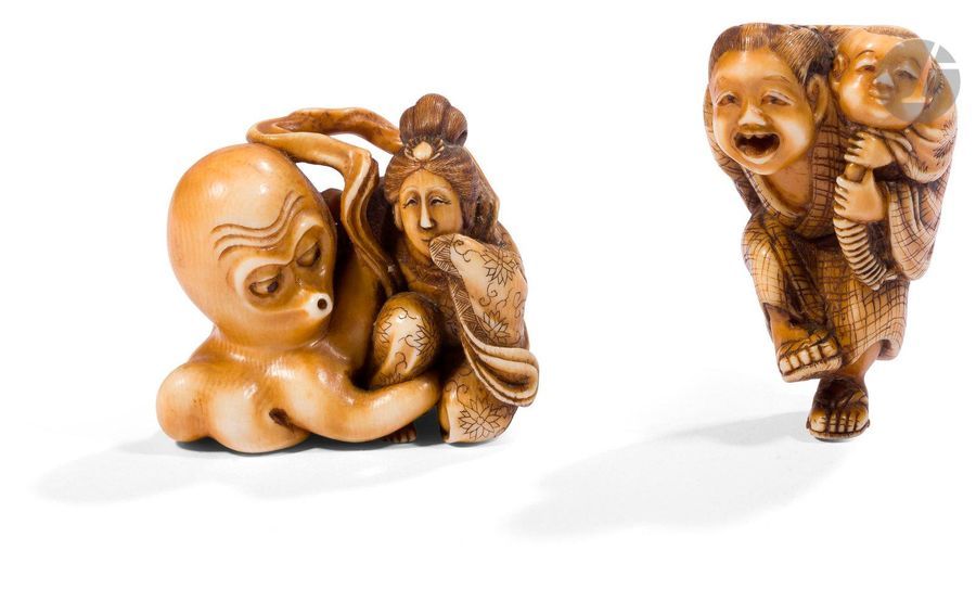JAPON - époque MEIJI (1868 - 1912)
Deux netsuke en ivoire, femme marchant un enfant sur son dos, et une femme assise cachant sa bouche à l’aide de sa manche pendant qu’un poulpe l’enlace à l’aide de ses tentacules. (Restauration au pied gauche de la femme).
H. de 3,3 à 4,6 cm