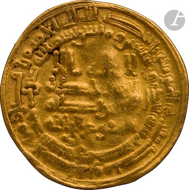 TOULOUNIDES. Règne de Kumarawayh ibn Ahmad (270-282 H / 884-896).
Dinar d’or daté 271 H / 884, au nom de al-Mu’tamid ‘ala Allah et Khumarawayh ibn Ahmad, gouverneur d’égypte, Misr (égypte).
Poids : 4,1 g
B