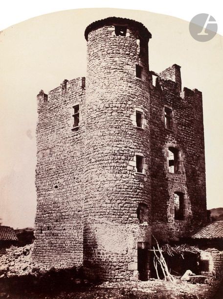 Félix Thiollier (1842-1914) 
Sites du Puy-de-Dôme, c. 1860-1870. 
Beaufranchet (château à Saillant). 
Deux (2) épreuves sur papier albuminé, cintrées, contrecollées sur cartons. Légende à l’encre de la main du photographe sur le montage (1). 
19 x 14,8 et 20,5 x 15,3 cm

Félix Thiollier (1842-1914)
Sites du Puy-de-Dôme, c. 1860-1870.
Beaufranchet (Castle in Saillant).
Two albumen prints mounted on cardboard. Captions written by photographer on mount (1). 
19 x 14.8 and 20.5 x 15.3 cm