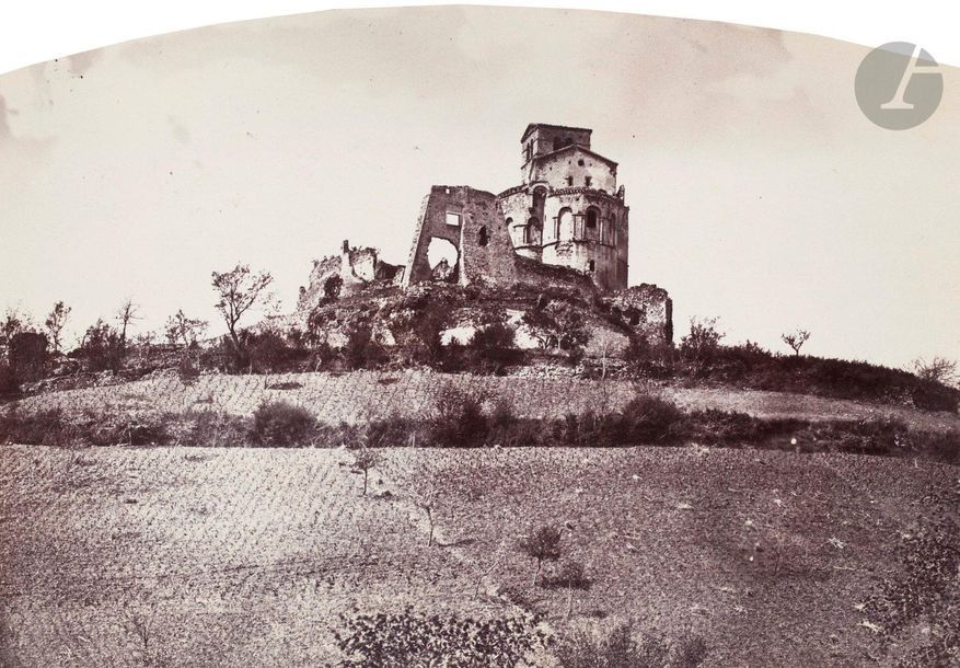 Félix Thiollier (1842-1914) 
Sites de la Loire, c. 1860-1870. 
Saint-Romain-le-Puy (Église prieurale). 
Trois (3) épreuves sur papier albuminé, cintrées, contrecollées sur cartons. Légendes à l’encre de la main du photographe sur les montages. 
Format : de 13,7 x 19,8 à 20,5 x 14,7 cm

Félix Thiollier (1842-1914)
Sites of the Loire, c. 1860-1870.
Saint-Romain-le-Puy (Church).
Three albumen prints, mounted on cardboard. Captions written by photographer on mount.
Dimensions: from 13.7 x 19.8 to 20.5 x 14.7 cm.