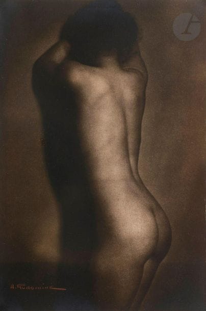 Albert Rudomine (1892-1975) 
Nu féminin, c. 1930. 
Épreuve argentique d’époque signée au crayon rouge en bas à gauche. 
30 x 20 cm 

Albert Rudomine (1892-1975)
Female nude, c. 1930. 
Vintage gelatin silver print, signed in red pencil in lower left corner. 
30 x 20 cm