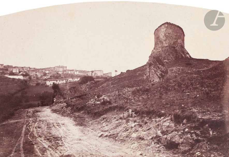 Félix Thiollier (1842-1914) 
Sites de la Loire, c. 1860-1870. 
Cervière. 
Épreuve sur papier albuminé, cintrée et contrecollée sur carton. Légende à l’encre de la main du photographe sur le montage. 
14,5 x 21,5 cm

Félix Thiollier (1842-1914)
Sites of the Loire, c. 1860-1870.
Cervière. 
Albumen print mounted on cardboard. Caption written by photographer on mount. 
14.5 x 21.5 cm