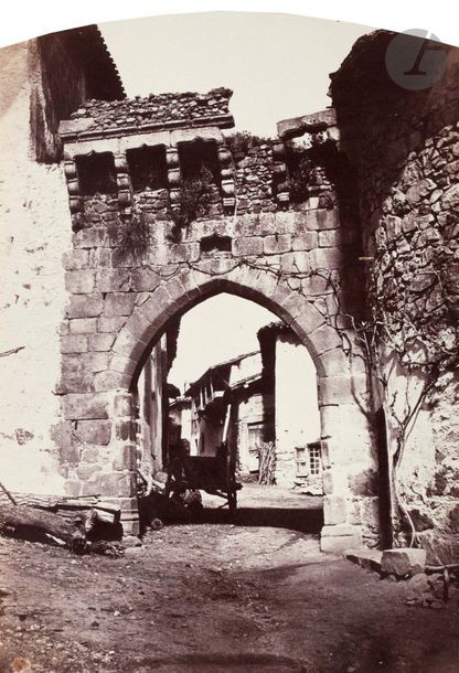 Félix Thiollier (1842-1914) 
Sites de la Loire, c. 1860-1870. 
Rochefort. L’Hôpital-sous-Rochefort. 
Deux (2) épreuves sur papier albuminé, cintrée (1) ou aux coins arrondis (1), contrecollées sur cartons. Légendes à l’encre de la main du photographe sur les montages. 
Format moyen : 20,5 x 14,5 cm

Félix Thiollier (1842-1914)
Sites of the Loire, c. 1860-1870.
Rochefort. L'Hôpital-sous-Rochefort.
Two albumen prints, mounted on cardboard. Captions written by photographer on mounts.
Dimensions: 20.5 x 14.5 cm