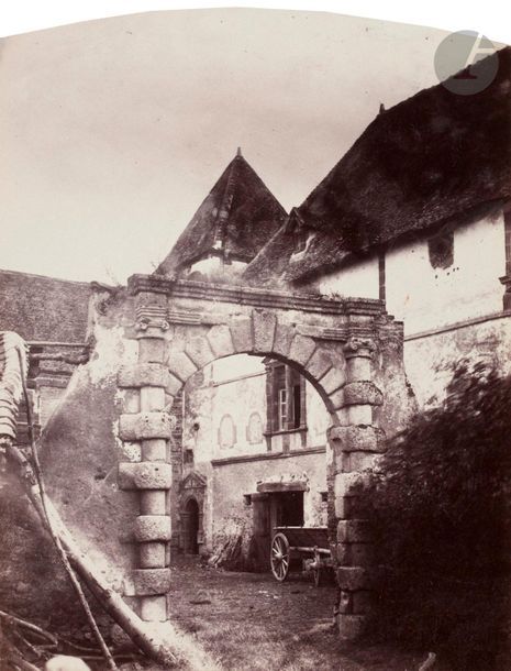 Félix Thiollier (1842-1914) 
Sites de la Loire, c. 1860-1870. 
Saint-Germain-Lespinasse. Château de Saint-Germain-Lespinasse. 
Deux (2) épreuves sur papier albuminé, cintrées, contrecollées sur cartons. Légendes à l’encre de la main du photographe sur les montages. 
17,6 x 13,8 et 19,5 x 15 cm

Félix Thiollier (1842-1914)
Sites of the Loire, c. 1860-1870.
Saint-Germain-Lespinasse. Cha?teau de Saint-Germain-Lespinasse.
Two albumen prints mounted on cardboard. Captions written by photographer on mounts.
17.6 x 13.8 and 19.5 x 15 cm