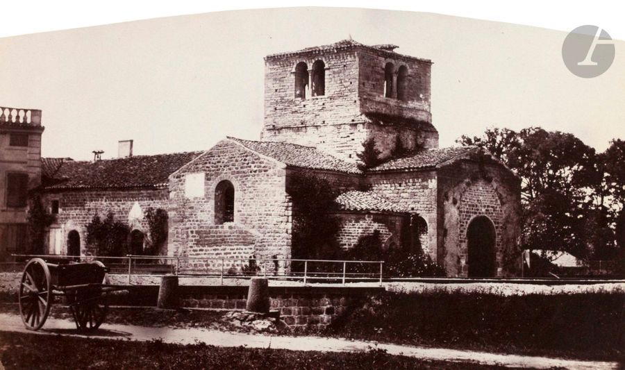 Félix Thiollier (1842-1914) 
Sites de la Loire, c. 1860-1870. 
Édifices religieux. 
Souternon (église). Jourcey (abbaye à Chamboeuf). Pouilly-lès-Feurs (église). Sury-le-Comtal (église). Noirétable (église et reliquaire). 
Sept (7) épreuves sur papier albuminé, cintrées (6) ou aux coins arrondis (1), contrecollées sur cartons. Légendes à l’encre de la main du photographe sur les montages (6). 
Formats : de 12 x 21,5 à 21,5 x 15,8 cm

Félix Thiollier (1842-1914)
Sites of the Loire, c. 1860-1870.
Religious buildings. 
Souternon (church). Jourcey (abbey in Chamboeuf). Pouilly-lès-Feurs (church). Sury-le-Comtal (church). Noirétable (church and reliquary). 
Seven albumen prints mounted on cardboard. Captions written by photographer on mounts (6). 
Dimensions: from 12 x 21.5 to 21.5 x 15.8 cm