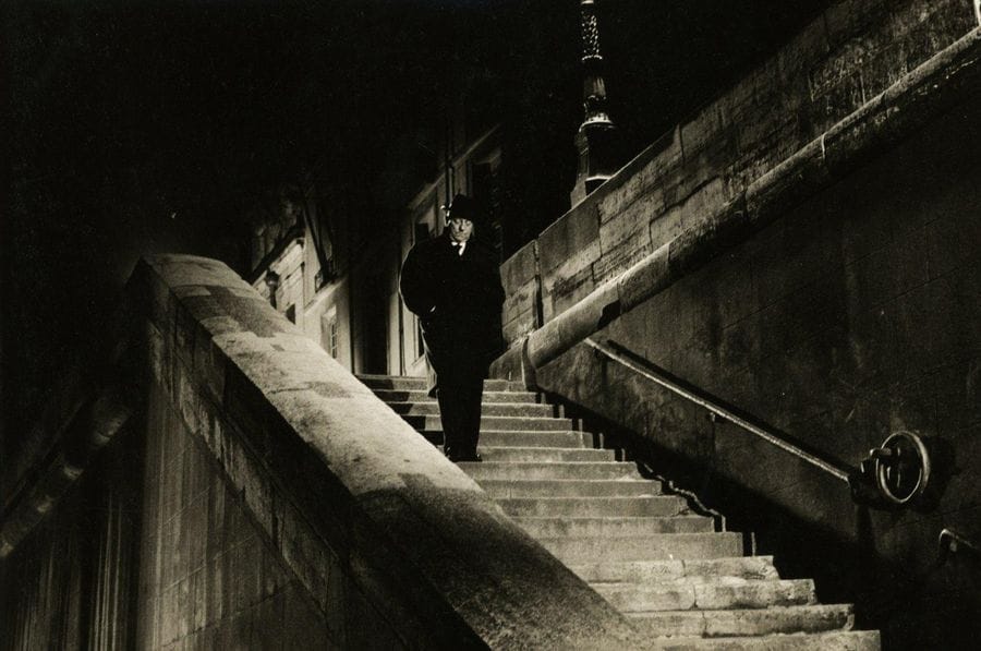 Photographe de plateau
Monsieur de Jean-Paul Le Chanois, 1964.
Jean Gabin. Philippe Noiret. Mireille Darc. Henri Crémieux.
Deux cahiers in-folio à spirales, composés d'environ 188 épreuves argentiques d'époque, contrecollées sur les feuillets.
Format moyen des épreuves : 20 x 28 cm

Le photographe de plateau crédité durant la réalisation du film est Marcel Dole.

Photographe de plateau
Monsieur by Jean-Paul Le Chanois, 1964.
Jean Gabin. Philippe Noiret. Mireille Darc. Henri Crémieux.
Two albums, folio, with spirales, composed of approximately 188 vintage gelatin silver prints, mounted.
Average size : 20 x 28 cm

Still photographer credited on the set is Marcel Dole.