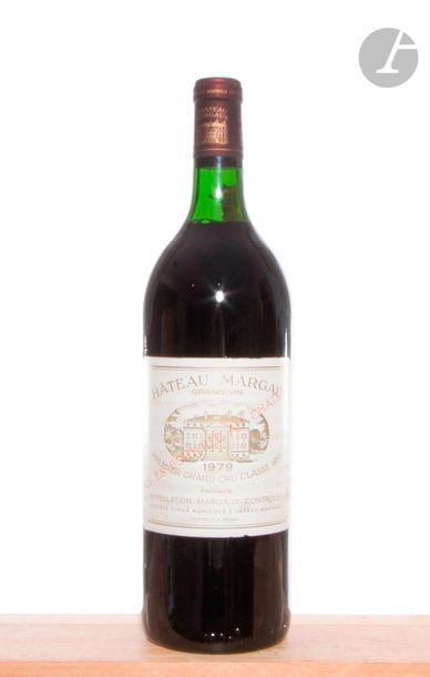 1 Mag CHÂTEAU MARGAUX (Caisse bois) T.L.B; e.t.h. légères à e.l.a., GCC1 Margaux, 1979