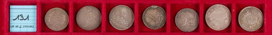 LOT de 7 jetons royaux en argent (Louis XV et Louis XVI) : Académie française, Procureurs de la Cour,
Secrétaires du Roi, Trésor royal (2 ex.), Ville de Paris, Université de Reims.
TB et TTB