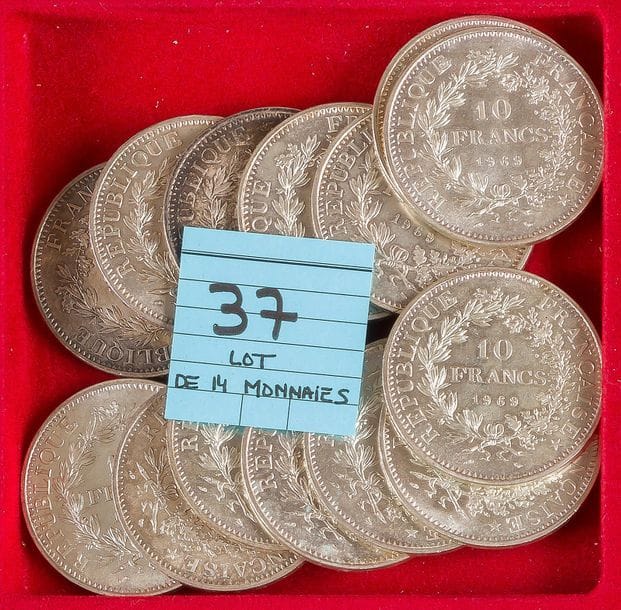 MONNAIES FRANÇAISES DE LA CINQUIEME REPUBLIQUE (1959 -    ).
LOT de 14 pièces de 10 francs en argent, type HERCULE (1965-1971).
Ga.813      La plupart TTB et SUP