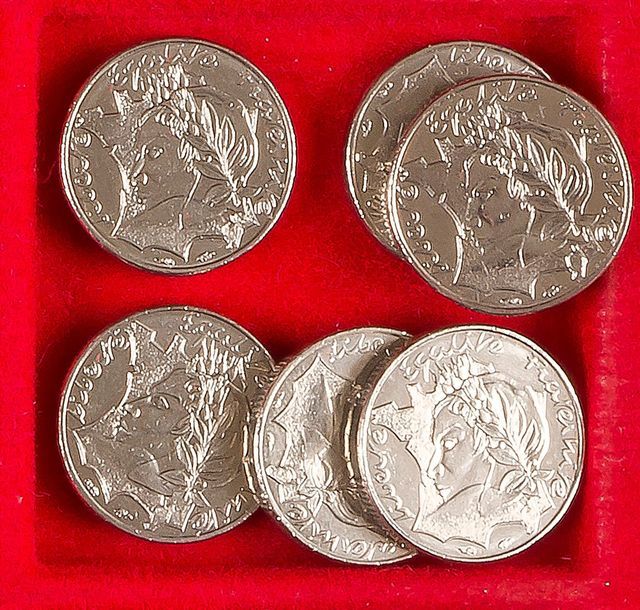 MONNAIES FRANÇAISES DE LA CINQUIEME REPUBLIQUE (1959 - ).
LOT de 18 pièces de 10 francs, type Jimenez 1986 en nickel.
Ga.824
TTB à SUP