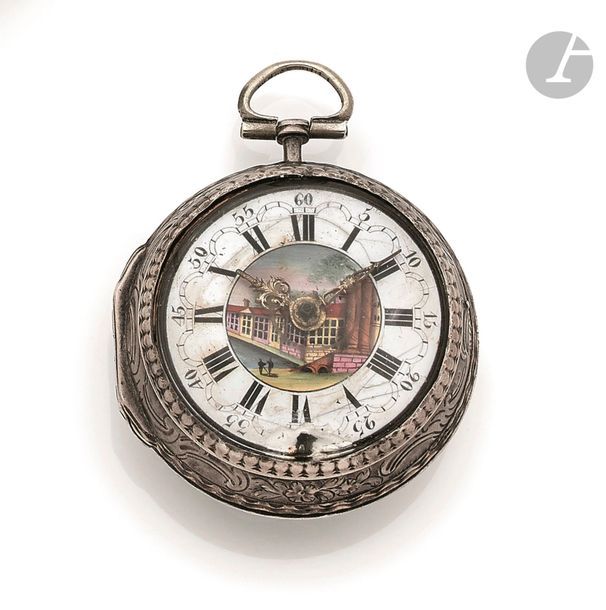 WORKE à LONDRES N° 5779. Vers 1790
Montre de poche en argent (925), cadran émaillé blanc à décor d’une ville (accident), chiffres romains formant les heures, mouvement à coq, échappement à verge, boîtier lisse avec sa double boîte en argent repoussé à décor d’allégories.
Diamètre : 48 mm
Poids brut : 67 g