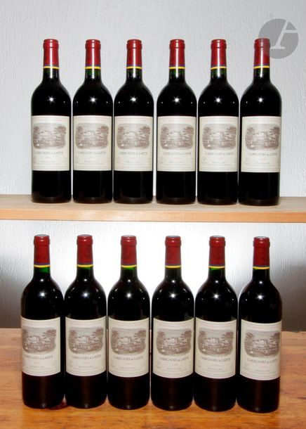12 B CARRUADES DE LAFITE (Original wooden case), Pauillac, 2001