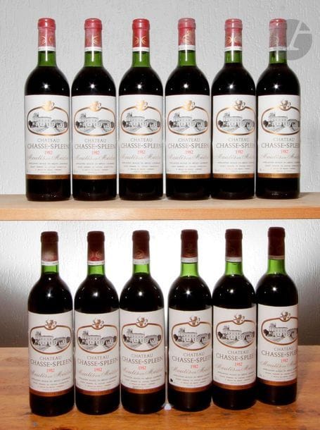 12 B CHÂTEAU CHASSE SPLEEN (Original wooden case) 2 B.G ; 3 T.L.B.+ ; 3 T.L.B. and 1 H.E.+ ; 1 e.a., Moulis, 1982