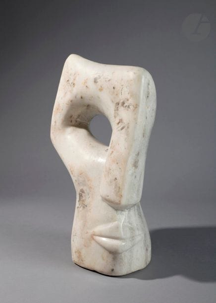 ACHIAM (1916-2005)
Madame la Marquise, 1996
Sculpture en marbre de Maurienne - Taille directe.
Signée à l’arrière.
45 x 28 x 18 cm