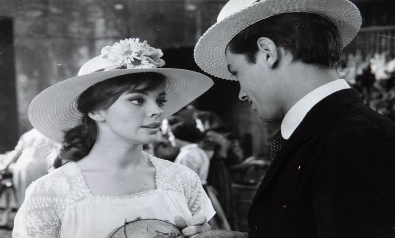 The taming of the shrew (La mégère apprivoisée), 1967. De Franco Zeffirelli, avec Elisabeth Taylor, Richard Burton, Michael York et Natasha Pyne. Six épreuves argentiques d'époque par Paul Ronald et Bob Penn. Tampon du film avec mention des photographes sur quelques versos. 27 x 21 cm.