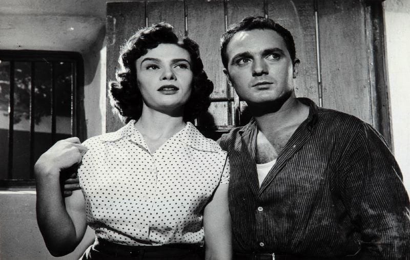 Calabuch, 1956. De Luis Garcia Berlanga, avec Edmund Gwenn, Valentina Cortese, Juan Calvo et Franco Fabrizi. 24 épreuves argentiques d'époque. 18 x 24 cm.