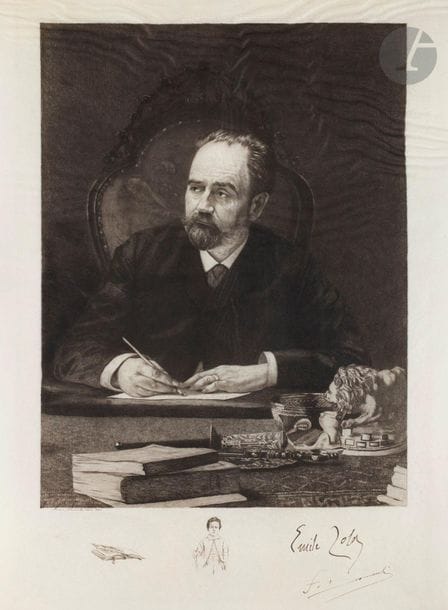 Fernand Desmoulin (1853-1914) 

Émile Zola à sa table de travail. 1893. Eau-forte et pointe sèche. [430 x 595]. I.F.F. 37. Très belle épreuve sur parchemin, avec remarques gravées, revêtues de la signature de Zola et de Desmoulin à la plume et à l’encre sépia. Ondulations dues à la nature du papier, plus marquées en tête. Toutes marges. Très rare. 



Collaborateur de La Vie moderne, fondée par Georges Charpentier, Fernand Desmoulin rencontra Zola en 1887 et devint l’un de ses familiers et de ses plus fidèles soutiens pendant l’affaire Dreyfus. Il lui rendit visite durant son exil en Angleterre. Il fit plusieurs portraits de l’écrivain, qui possédait quelques-unes de ses œuvres. En gravure il reçut les conseils de Bracquemond et de Waltner. Desmoulin se tourna à la fin de sa vie vers le spiritisme et produisit des textes et dessins automatiques, qui furent plus tard légués par sa veuve au musée Fernand Desmoulin de Brantôme (Dordogne) où ils sont aujourd’hui exposés.