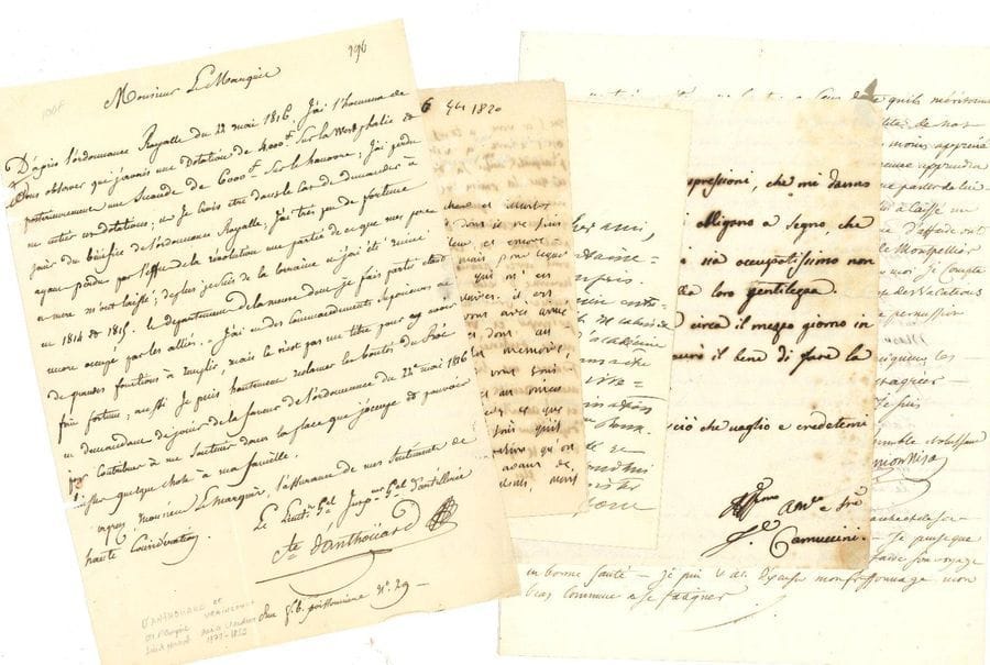 DIVERS. 18 lettres ou pièces, la plupart L.A.S. ou L.S., XIXe-XXe siècle. 
On joint un ensemble de documents divers : marques postales, documents concernant le marquis de Gasville et le château d'Yville, la ville de Montmédy, mortgage (Surrey 1852), etc. ; plus l'album L'Autographe (impr. Vallée, 1864).

Charles-Nicolas d'Anthouard, François-Antoine Boissy-d'Anglas (à Lacépède, 1820), Aristide Briand, Vincenzo Camuccini (1817), Henri de Carrion-Nisas (Béziers 1819), Auguste de Flahaut (au général Pajol), Charles de Gaulle (l.s. à Philippe Grandpierre, 1946, défauts), Ferdinand de Lesseps (1868), Louis-Philippe (1842), Joseph Durant baron de Mareuil (1821), Anne-Adrien-Pierre de Montmorency-Laval (1822), Étienne-Denis Pasquier (2, une au duc de Parme), Philippe Pétain (1915), Jean-Pierre-Antoine Rey, général Roy (1915), Antoinette de Launoy Colbert marquise de Seignelay (1826), Emmanuel Félix de Wimpffen (au sujet de la bataille de Sedan et du général Faure).