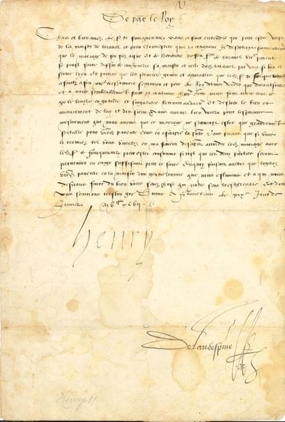 HENRI II (1519-1559) Roi de France. L.S. " Henry ", Fontainebleau 19 janvier 1547 [1548], aux tuteurs et parents de la fille et héritière du feu seigneur de Taravel ; contresignée par Claude de L'Aubespine ; 1 page in-fol., adresse (mouillure, onglet au dos).

Proposition d'alliance pour le fils de Fourquevaulx, officier et futur ambassadeur en Espagne. " Le sr de Fourquevaulx nous a faict entendre que pour estre voisin de la maison de Taravel et pour lhonnestete quil y a congneue il desireroyt singulierement que le mariage de son filz aisne et de lheritiere du feu Sr de Taravel vostre parente se peust faire affin de confondre sa maison et celle dud. Taravel par ung si bon et ferme lyen et pource que les services grans et agreables que led. Sr de Fourquevaulx a faictz a feu nostre tres honnore seigneur et père le Roy dernier decede que Dieu absolve et a nous semblablement faict et continue ", il désire que ce mariage soit consommé " si tost que les deux parties seront parvenues en aaige suffisant pour ce faire "...