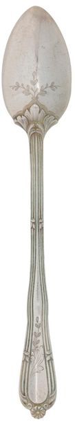 PORTUGAL 20th CENTURY
Housewares in silver (916‰) model net cross ribbons enhanced with foliage, consisting of 165 pieces :
- 17 table forks
- 18 table spoons
- 19 dessert forks
- 17 dessert spoons
- 18 fish forks
- 18 fish knives
- 18 table knives round steel blades
- 18 cheese knives
- 3 serving place settings (3 forks and 3 spoons)
- 1 fish set
- 1 sugar tongs
- 1 sauce spoon
- 18 spreading knives
- 6 mocha spoons
It comes with a metal sauce spoon...
ET 12 FOURCHETTES A HUITRE
Poids net : 6411,40 g - poids brut : 8109,70 g


Poids total : 14521,10 gr
