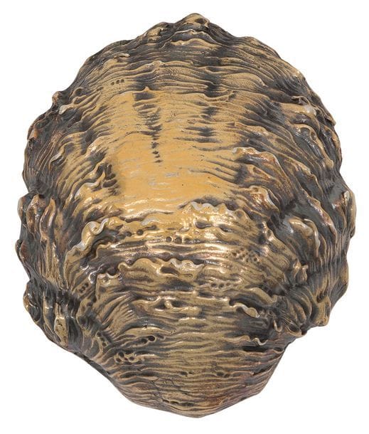 ODIOT

Baguier en argent et vermeil figurant une huître au naturel, porte la signature gravée à l'intérieur : AA Giscard d'Estaing, pour Anne Aymone Giscard d'Estaing

Poinçon minerve

Poinçon d'orfèvre

Poids : 178,30 g - longueur : 8,8 cm - largeur : 7,6 cm
