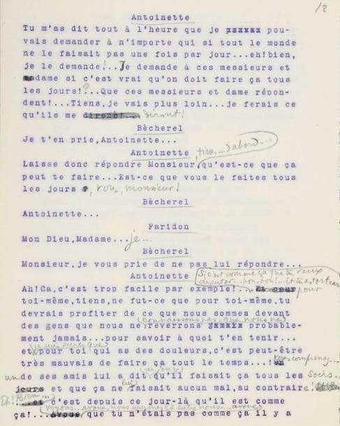 Sacha GUITRY
Un Monsieur qui veut aller à dame. Tapuscrit signé, avec additions et corrections autographes, [fin 1914-1915 ?]; 16 pages in-4, dans une chemise cartonnée avec titre au crayon. Amusante comédie en un acte, inédite. Dans le salon de l'Hôtel Thermal à Dax [où Guitry est allé en cure dans l'été et l'automne 1914], cinq personnages: Antoinette (25 ans), Bècherel (40 ans), Faridon (30 ans), Mme Carigou (58 ans) et le marquis de Lacroix de Mammers (60 ans). La jolie Antoinette intéresse Faridon, mais elle est surveillée de très près par Bècherel, « espèce de gros type qui ne la quitte pas d'une semelle ». Le couple se retire, au regret d'Antoinette qui aspire à un peu plus de liberté. Alors que Faridon s'excuse de façon cocasse auprès de Mme Carigou d'avoir dit « merde » par inadvertance, ils entendent des cris. Antoinette sort furieuse de leur chambre, faisant scandale et s'offusquant que son « mari » veuille la prendre de force, prenant les autres personnes à témoin: « Mon Dieu, je comprends qu'on fasse ça deux ou trois fois par semaine... oui, mais tous les jours, non » ! Les performances de Bècherel semblent alors intéresser et impressionner l'assistance... Le tapuscrit, dactylographié en violet sur de grands feuillets de papier vergé, présente de nombreuses corrections, biffures et additions au crayon. On joint un manuscrit autographe, La Leçon de Bridge, début abandonné d'un texte (3/4 page petit in-4 à l'encre violette).