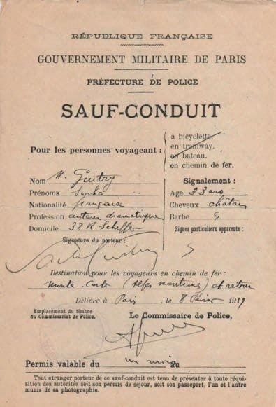 Sacha GUITRY
P.S., Paris 8 février 1919; 1 page in-8 en partie impr. à en-tête du Gouvernement militaire de Paris. Sauf-conduit délivré à Sacha Guitry, « auteur dramatique », 33 ans, pour voyager en chemin de fer à « Monte-Carlo (Alpes maritimes) et retour »... On joint le sauf-conduit délivré le même jour à Mlle Yvonne Wignoille [Yvonne Printemps] (Sacha et Yvonne se marieront le 11 avril 1919).