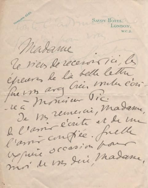 Sacha GUITRY
L.A.S., Londres [fin mai 1920, à Anna de Noailles]; 1 page et demie petit in-4, en-tête Savoy Hotel. À propos de la contribution de la comtesse au Courrier de Monsieur Pic: « Je viens de recevoir ici, les épreuves de la belle lettre que vous avez bien voulu écrire à Monsieur Pic. Je vous remercie, Madame, de l'avoir écrite et de me l'avoir confiée. Quelle exquise occasion pour moi de vous dire, Madame, toute l'admiration que j'ai pour vous »... Luxembourg 300. ABCF p. 102.