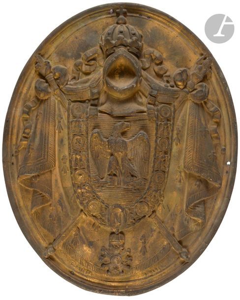 Deux plaques d’enseigne d’officier ministériel, ovales, en cuivre estampé, à l’aigle,
par « Dorville à Paris ».
Epoque Napoléon III.
E.M.