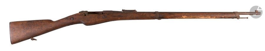 Fusil modèle 1907-1915.
Canon de 78 cm
Longueur totale de 130 cm
Manque le mécanisme, crosse au même numéro que le canon.
Catégorie C à déclarer, n° 56310.